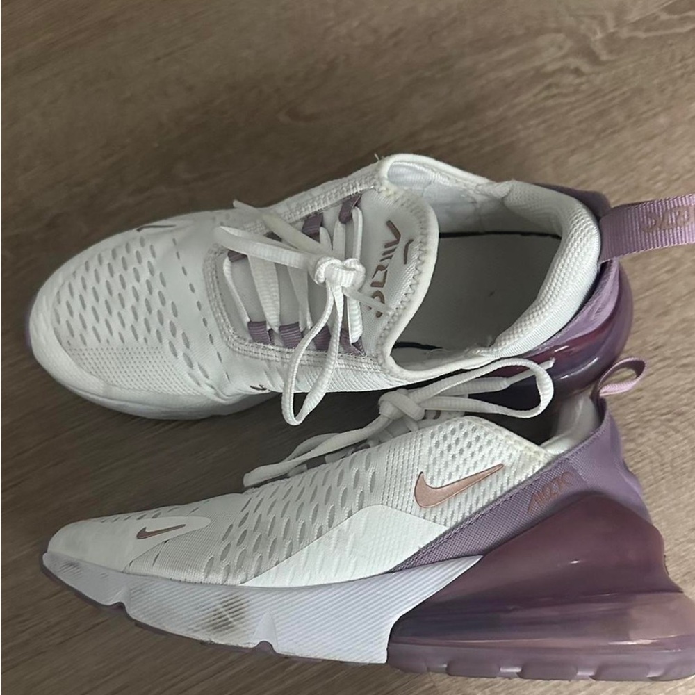 Purple/white Nike airmax